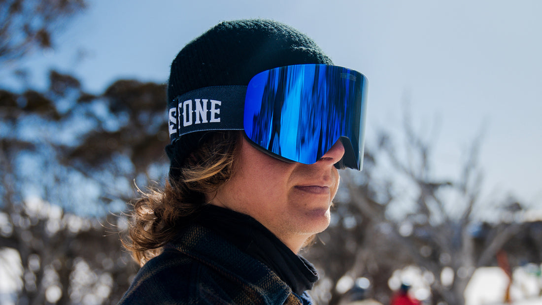The Perfect Fit: How to Choose the Right Size Snow Goggles for You.